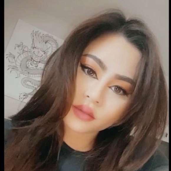 Meet your Posher, Alice - Picture 3 of 4